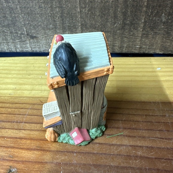 Creepy Hollow Vintage 1999 News Stand Figure Collectible Halloween - Picture 4 of 5